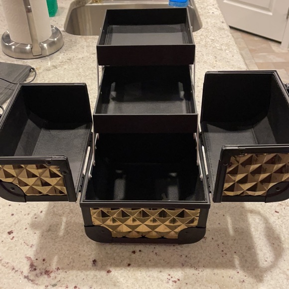 Brand new inglot makeup organizer - Picture 3 of 4